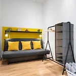 Big Central Apartment Near Rotkreuzplatz With 3 Bedroom For 12 Pax